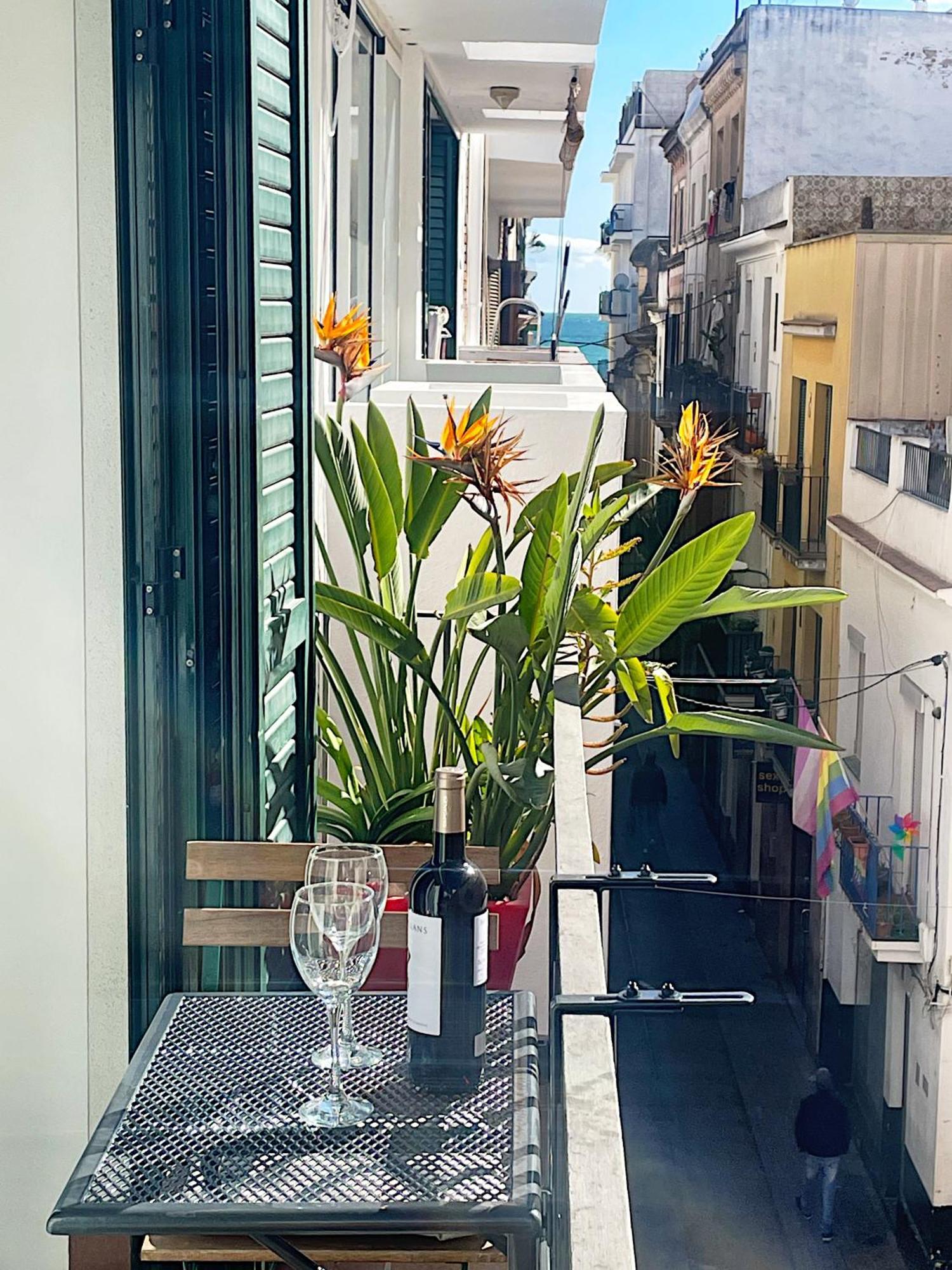 Apartment Abbott - 1 Min From The - 100m2 - Sleeps 8 *