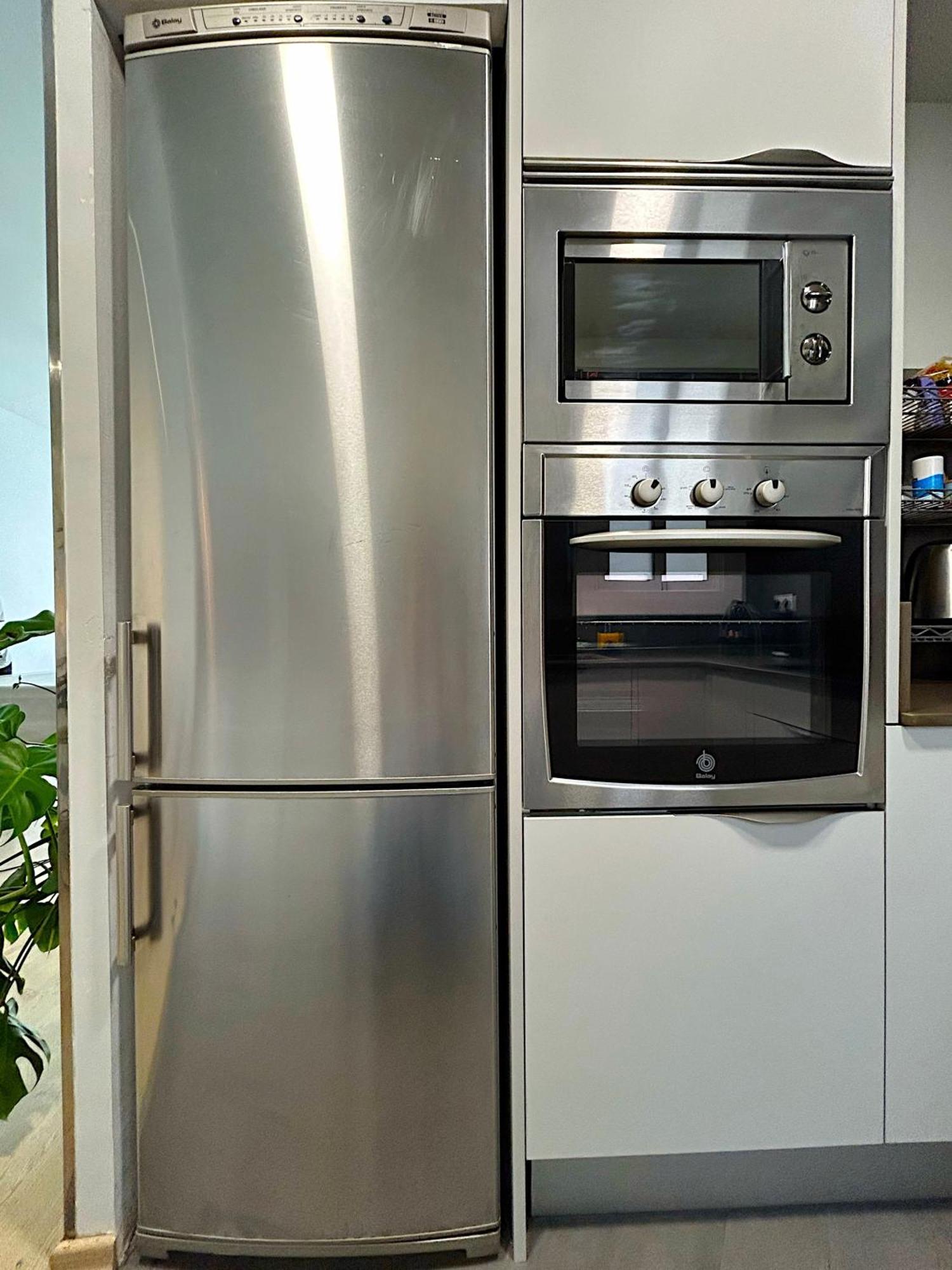 Abbott - 1 Min From The - 100m2 - Sleeps 8 Apartment