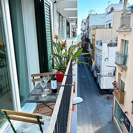 Abbott Apartment - 1 Min From The Beach - 100M2 - Sleeps 8 Sitges Exterior photo
